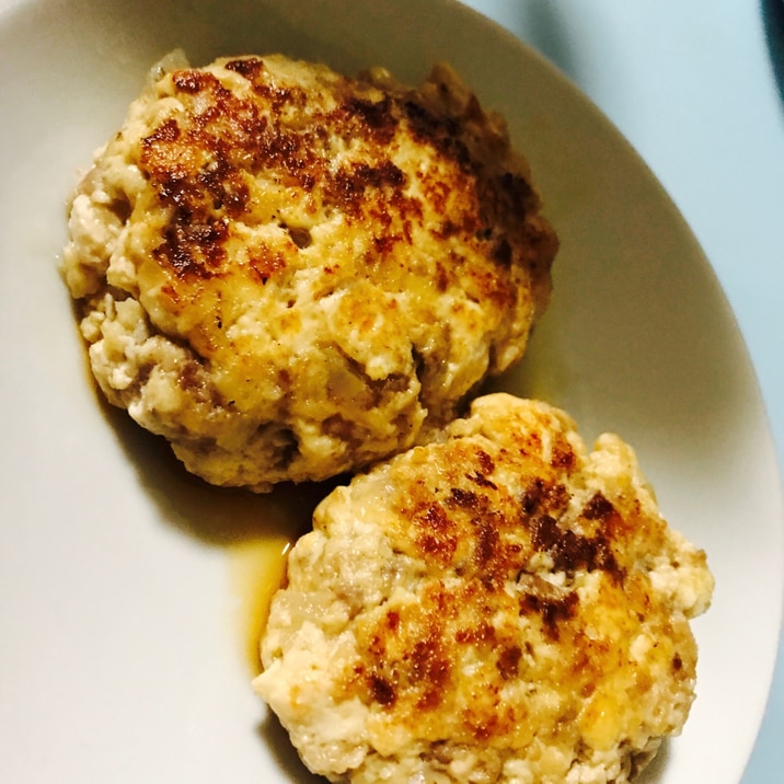 豆腐と鶏挽き肉でナゲットみたいなピリ辛ハンバーグ♫